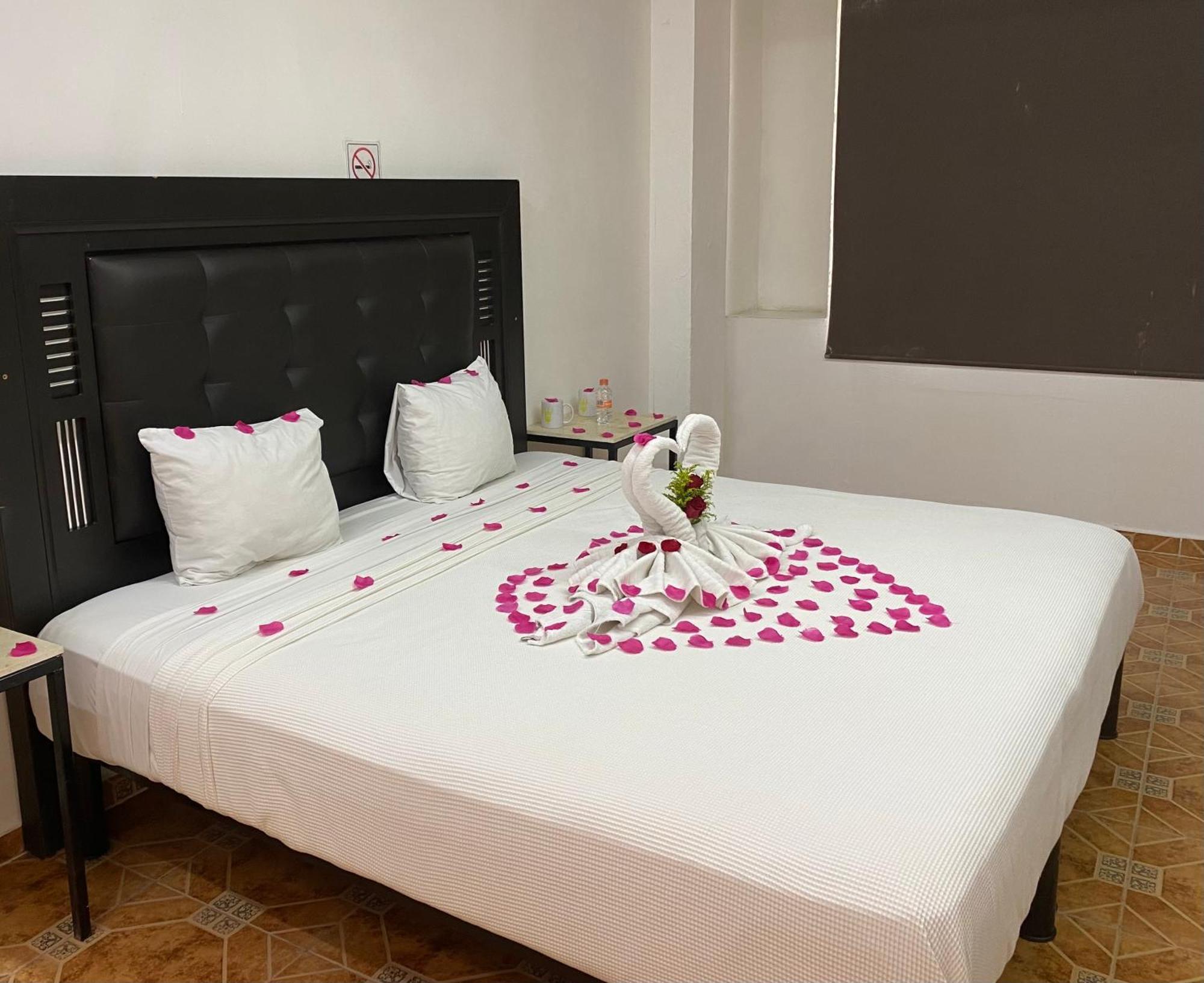 Hotel La Catedral Mérida Esterno foto